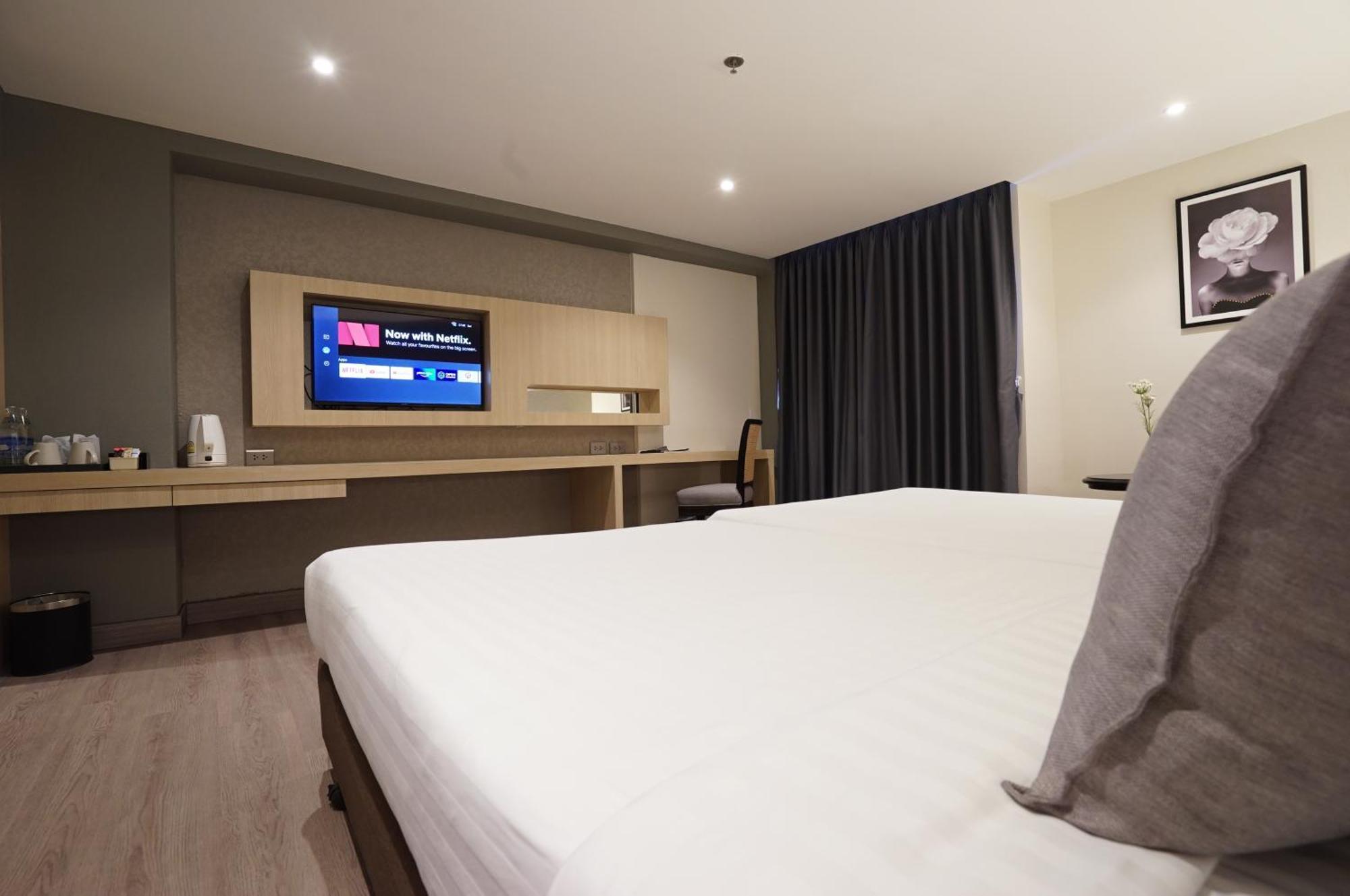 King Park Avenue Hotel Bangkok Exterior foto